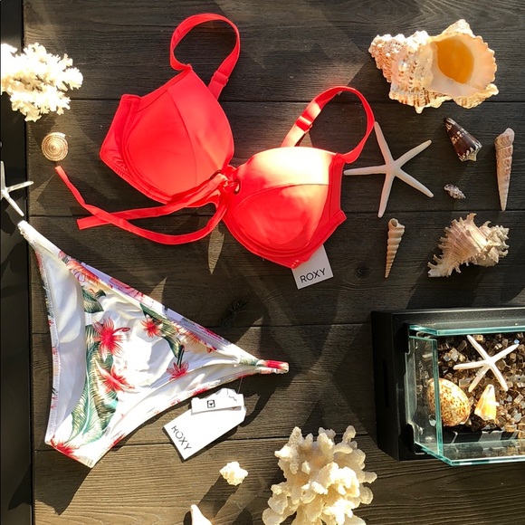 🌴🌼ROXY- DREAMING DAY BIKINI SET🌼🌴 - Picture 2 of 8